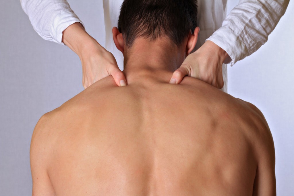 Боль после массажа спины. Мануальная терапия позвоночника. Остеопатия позвоночник. Мануальный терапевт позвоночник. Остеопатия и мануальная терапия.